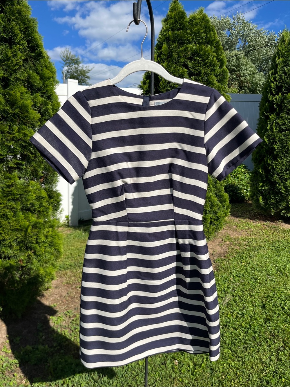 H&M 2 Navy and Cream Striped Short Sleeve Mini Dress. Fully lined. Rich fabric.